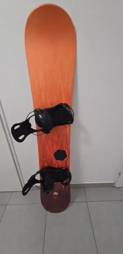 Snowboard Airwalk 160cm wide freeride s viazanim.