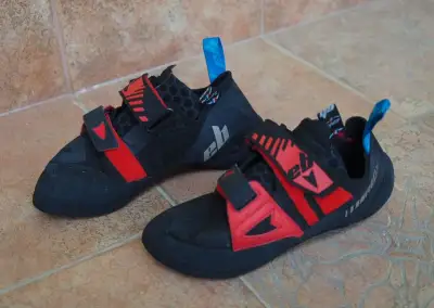 Lezečky EB Red 41,5 - v podstate nové.