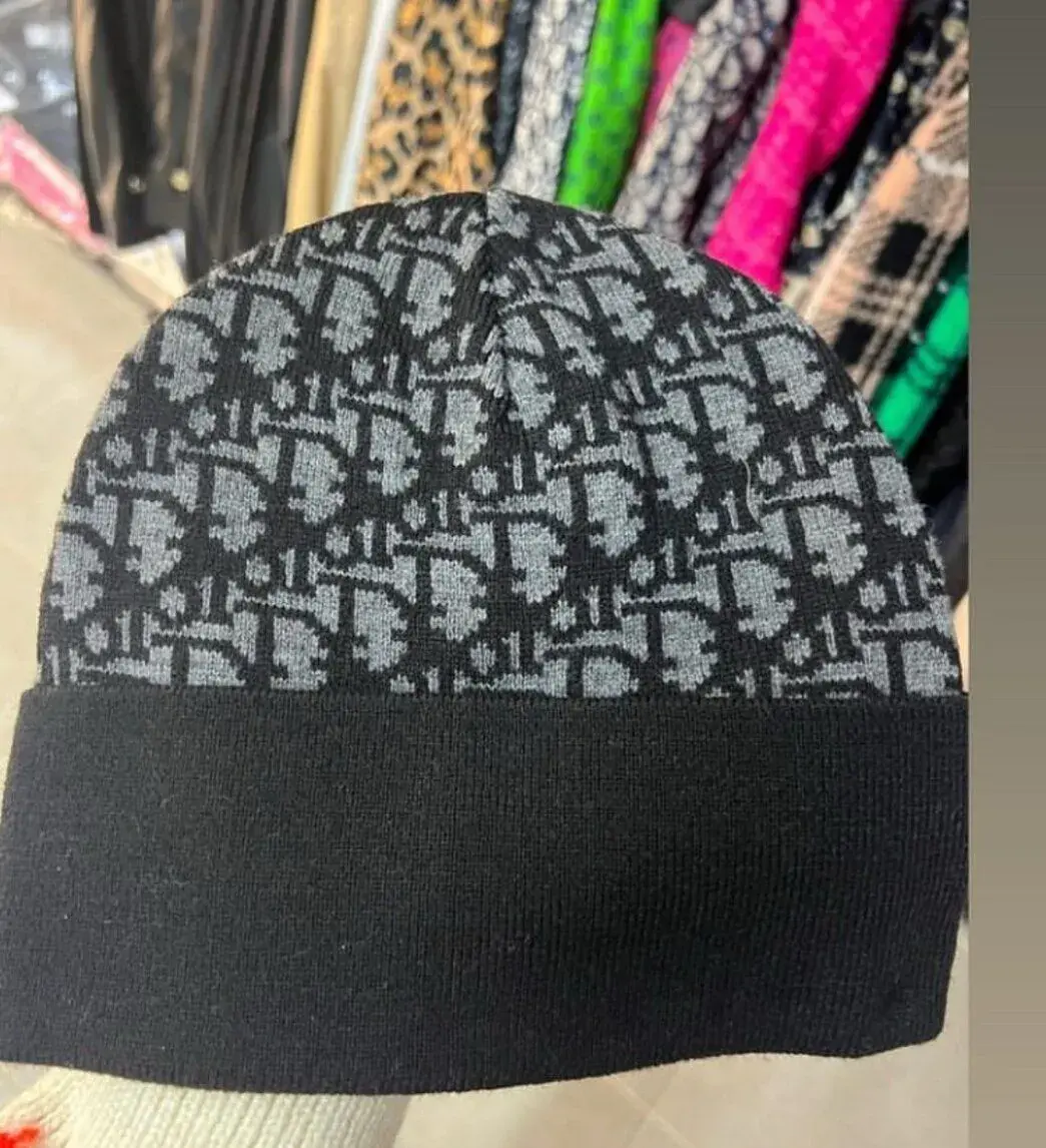 Čiapka Dior