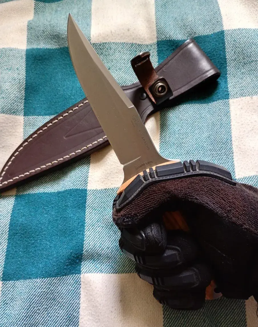 Noz Nieto Apache 1040