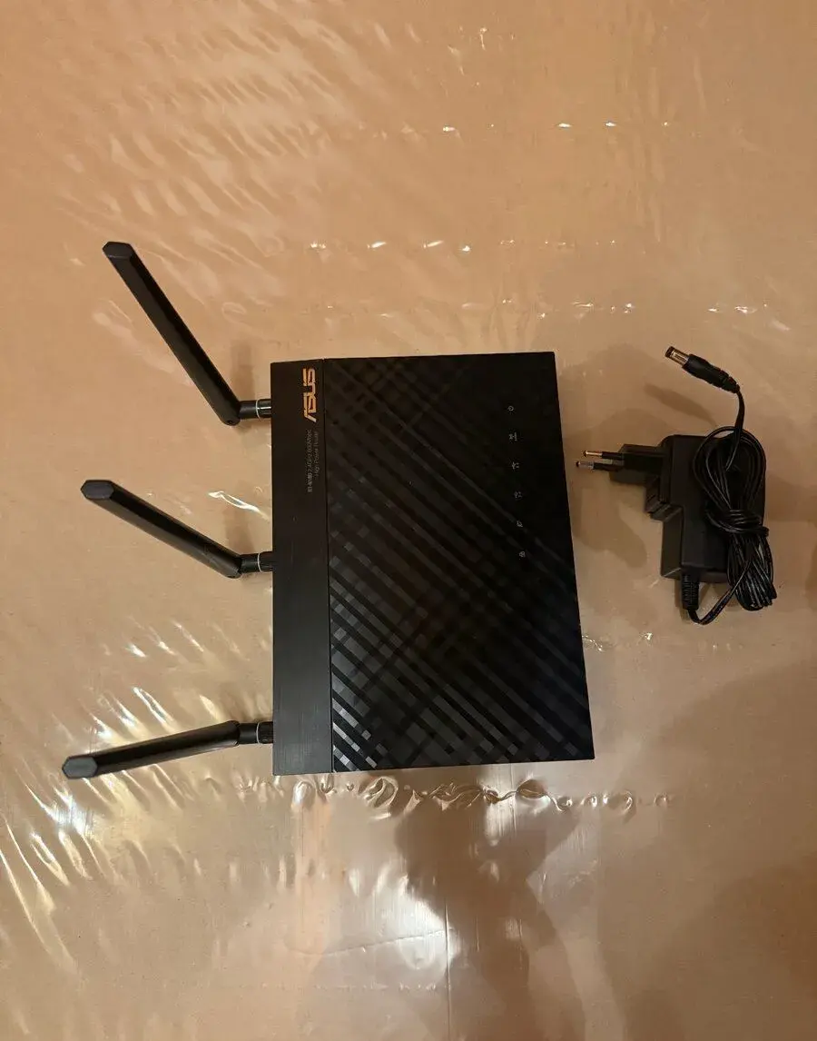 Asus RT-N18U