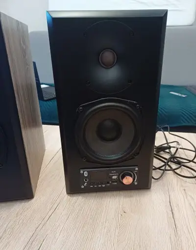 2pásmové repro s BT zosilňovačom + diaľkové ovládanie