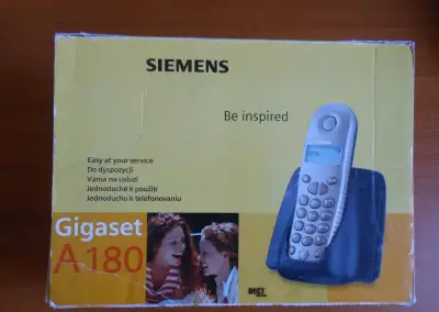 {19} Telefóny na pevnú linku