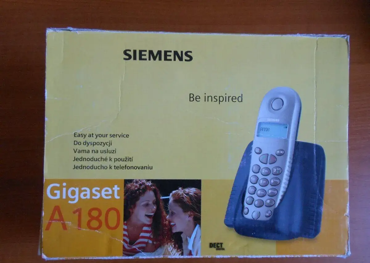 {19} Telefóny na pevnú linku