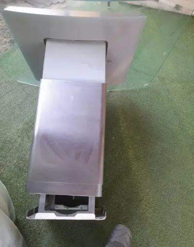 Nerezový digestor