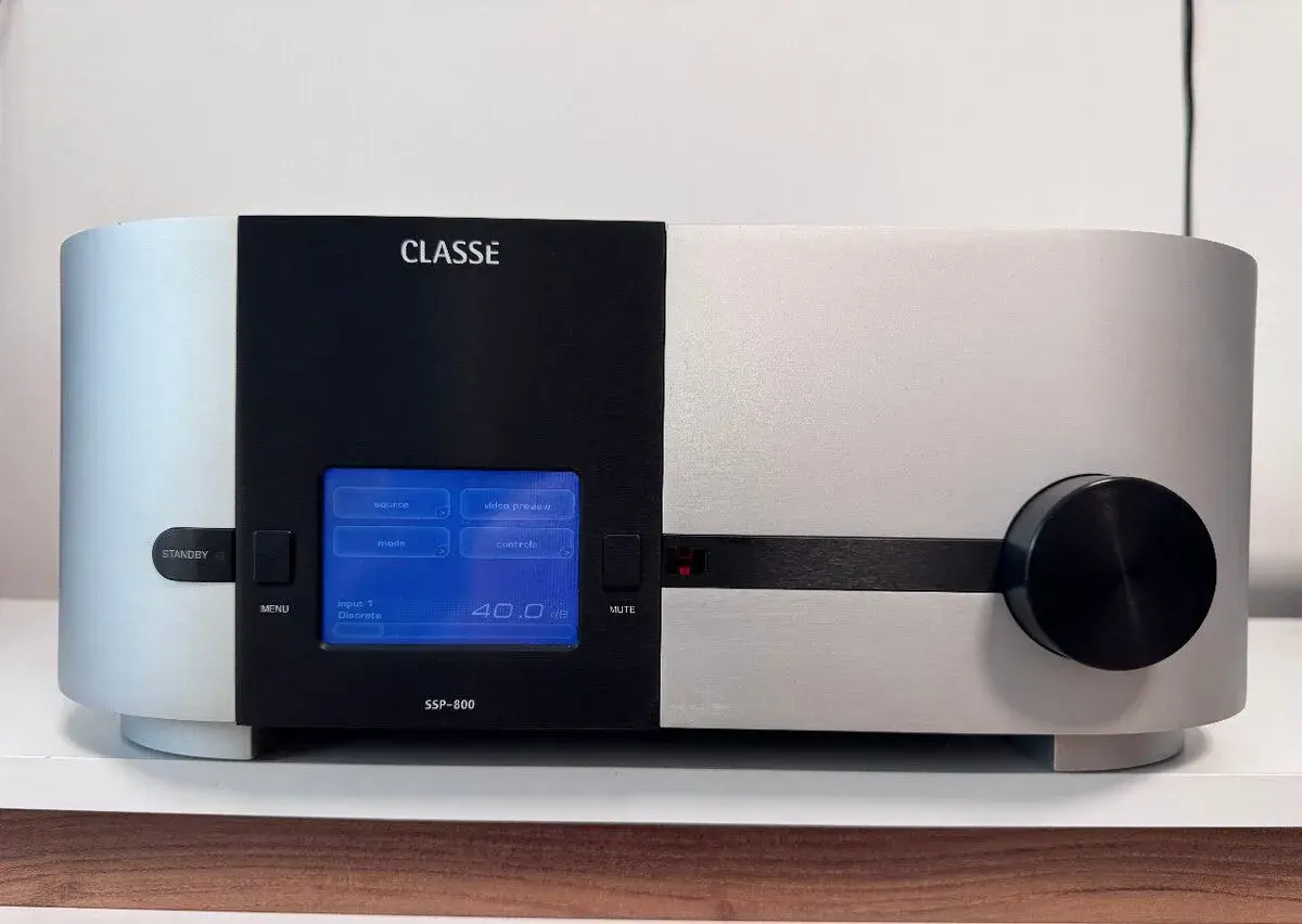 A/V procesor / predzosilňovač Classé SSP-800