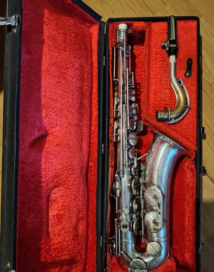 Tenor saxofón