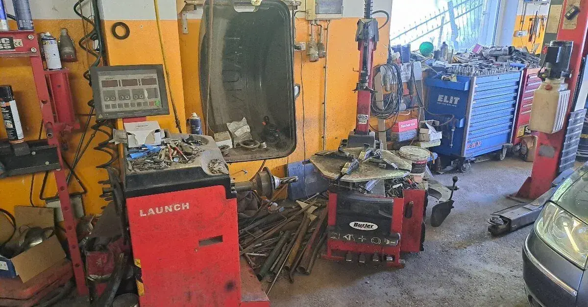 Komplet autoservis/pneuservis vybavenie