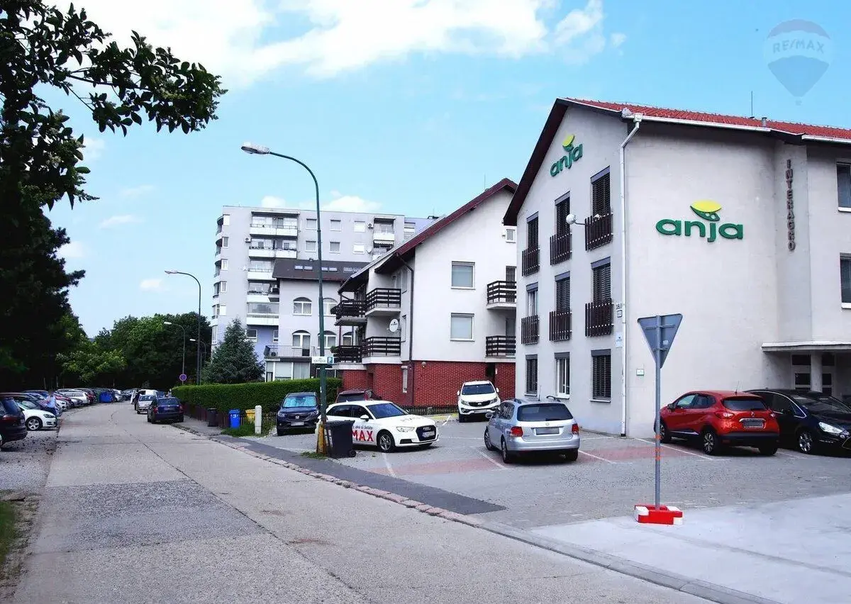 PRENÁJOM, kancelária, Opavská ulica, Bratislava - Kramáre