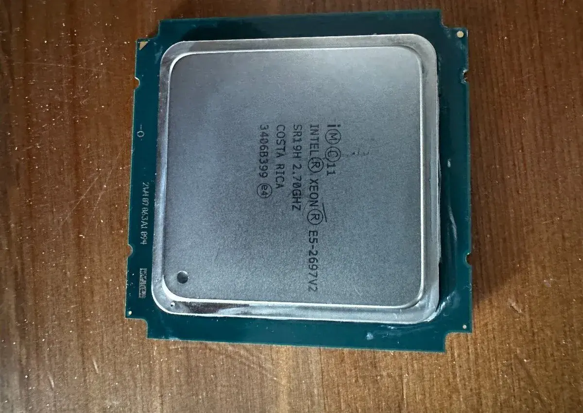 Supermicro X9SRI-F + Intel Xeon E5-2697 v2 – LGA2011