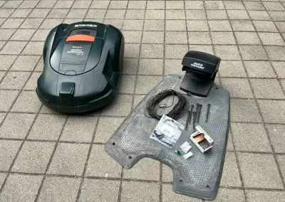 Robotickú kosačku Husqvarna auto mower 220 AC