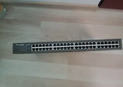 switch TP-Link TL-SF1048