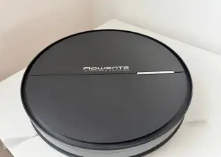 Robotický vysávač ROWENTA - vysáva a umýva podlahy