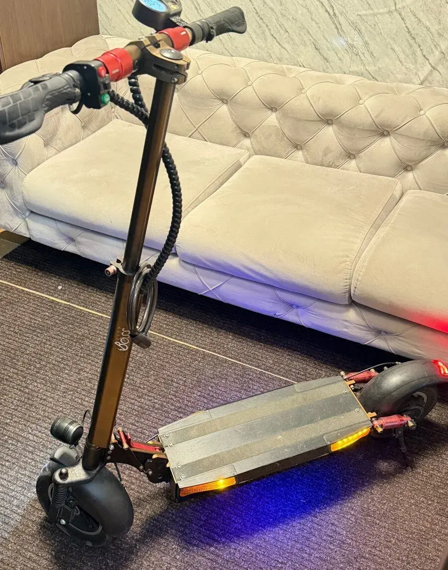🛴 Na predaj: elektrickú kolobežku Boss City
