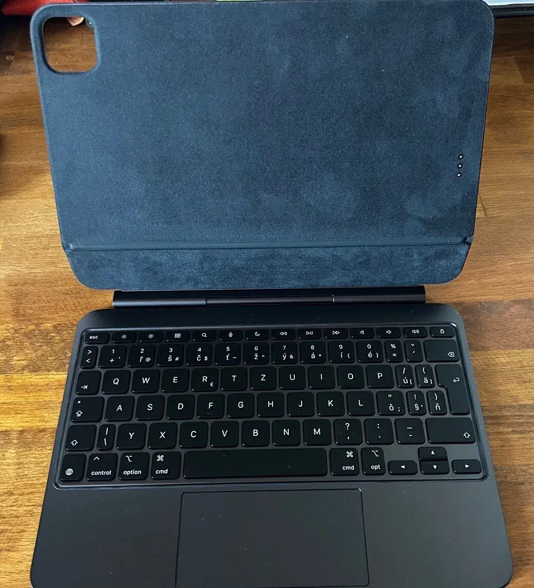 Magic Keyboard pre iPad 11” M4/M5 (A2975) nepoužívaná