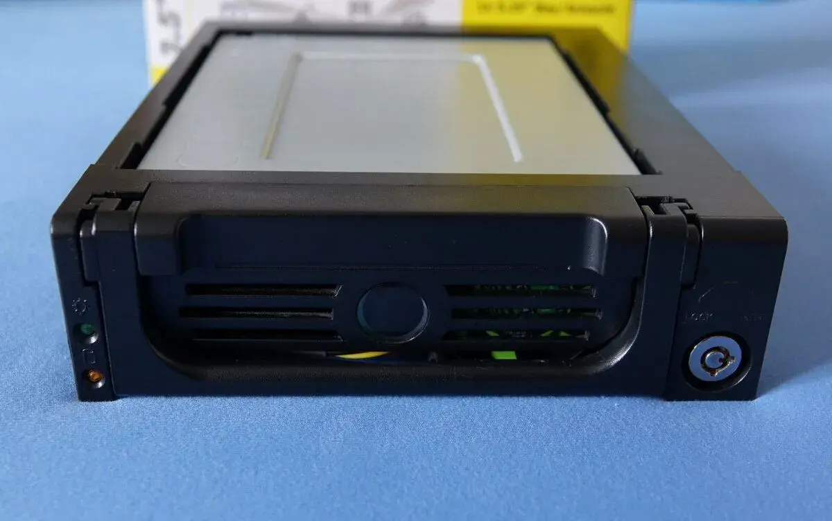 Šuflik ICY BOX na 3.5" HDD