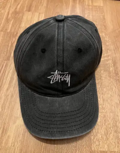 Stüssy šiltovka