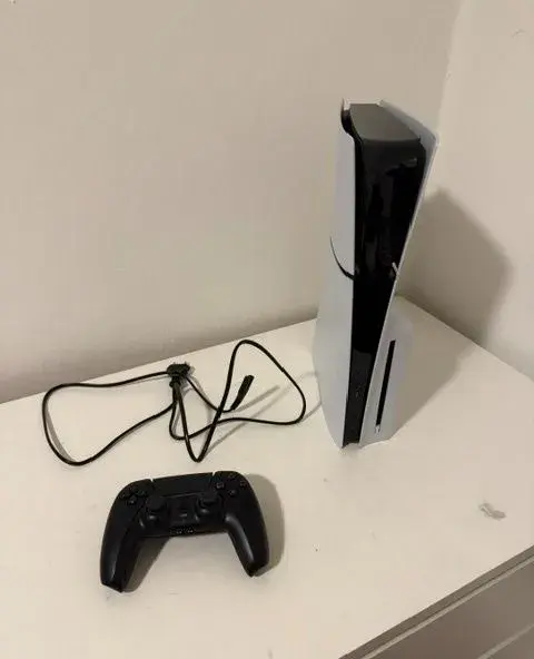 PS5 PlayStation s CD mechanikou + ovládač