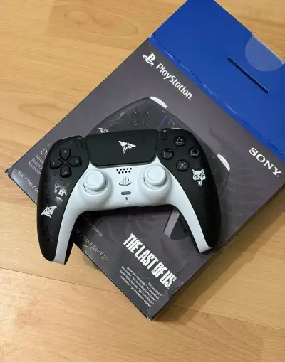 PlayStation 5 DualSense Wireless Controller The Last of Us