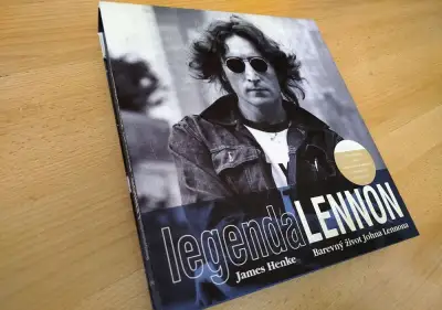 Kniha : Lennon - Barevný život Johna Lennona