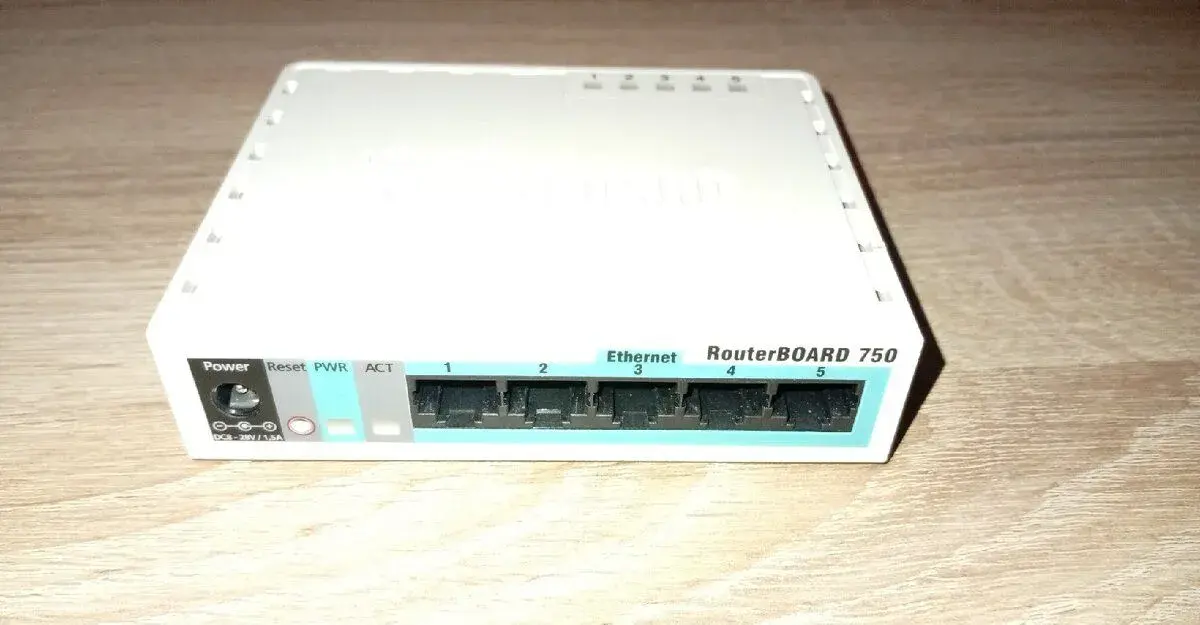 Mikrotik RB750