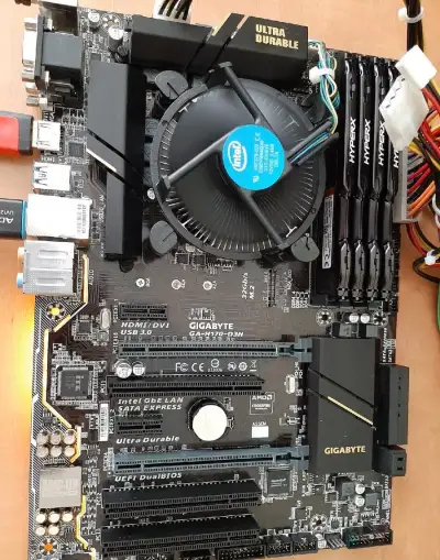 Mb gigabyte H170 D3H cpu intel i5 6600