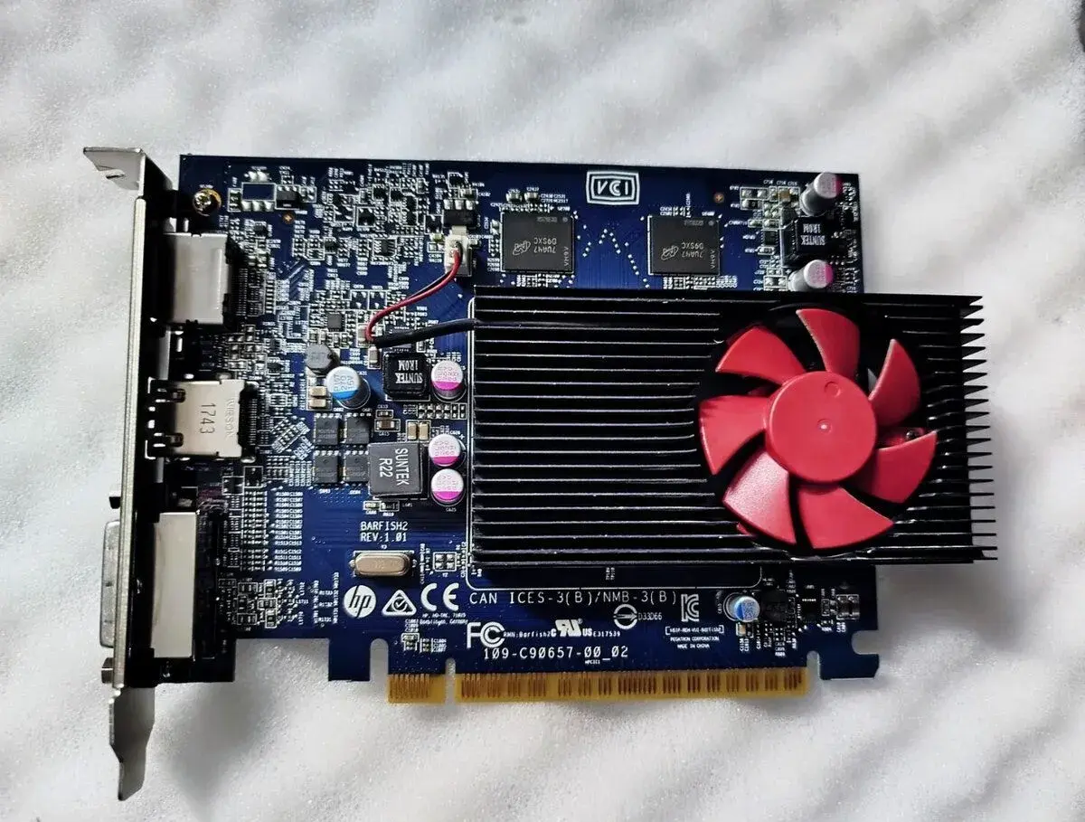 ATi Radeon R7 450 - 4GB GDDR5