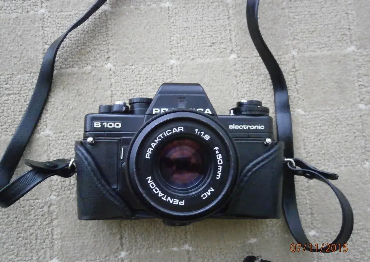 PRAKTICA B100 + 2ks objektívov