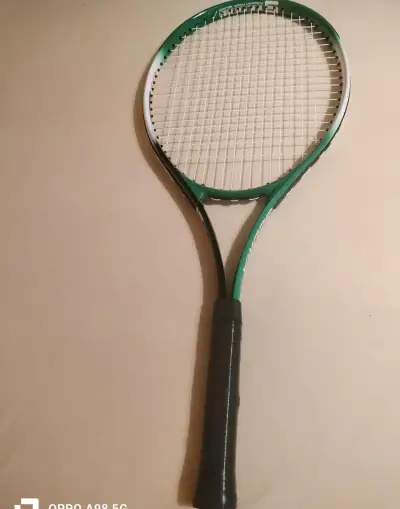 Tenisová raketa - rekreačná