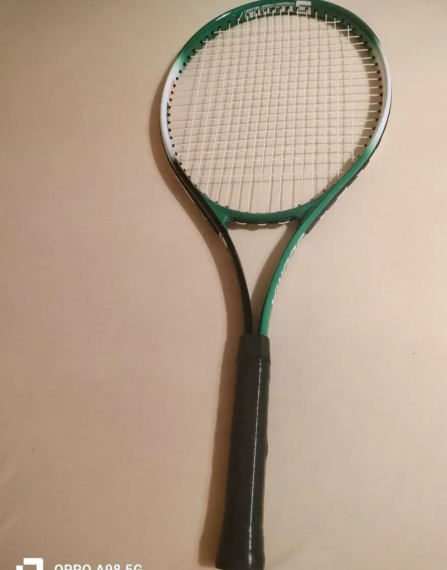 Tenisová raketa - rekreačná