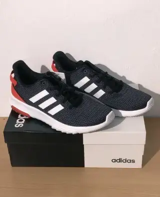 (NOVÉ) adidas Cloudfoam Racer