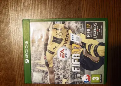 Hru FIFA 17 na X box one