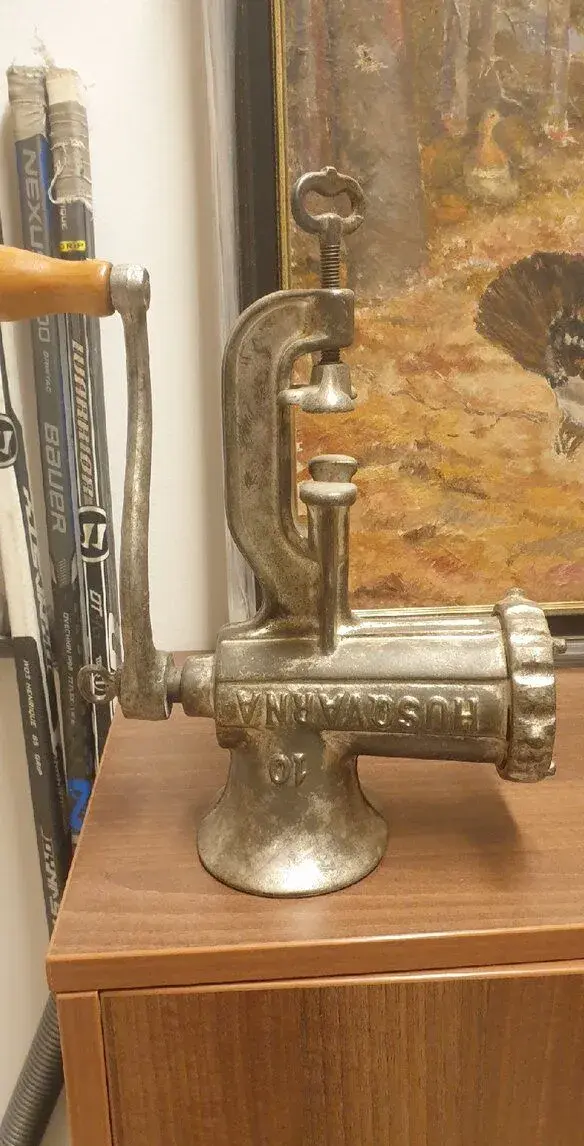 Mlyncek na mäso Husquarna