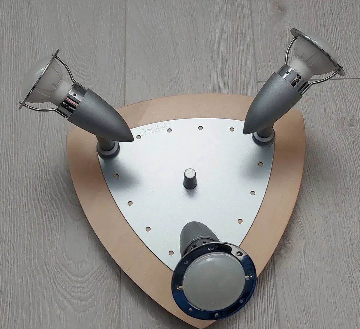 Massive lampa trojbodova