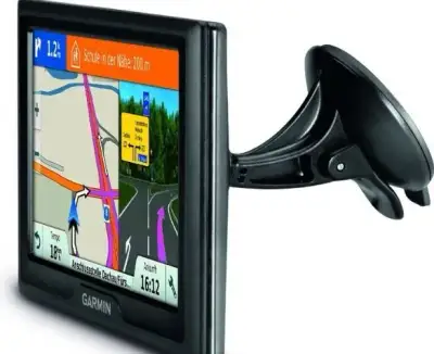 GARMIN DRIVE 40 GPS navigácia s mapou pre rok 2026.