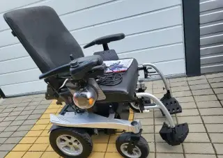 Elektrický invalidny vozik - pre seniorov ZTP vozičkarov