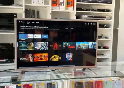 LG 32LF561V FHD 82cm