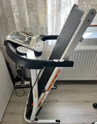 Bežiaci pás