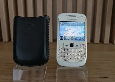 BlackBerry Curve 8520