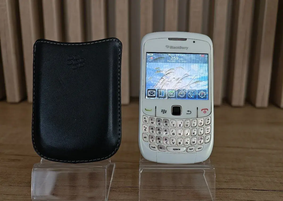 BlackBerry Curve 8520