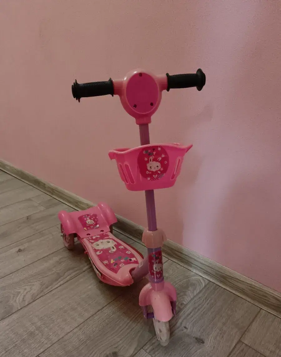 Detská kolobežka Hello Kitty