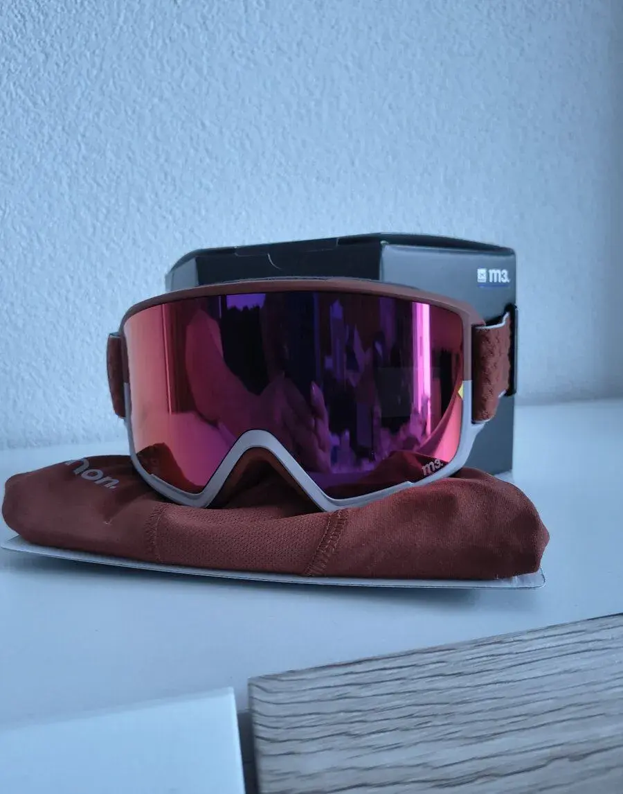 Burton snowboard | Anon | M3 MFI snb/ski okuliare S3/S2