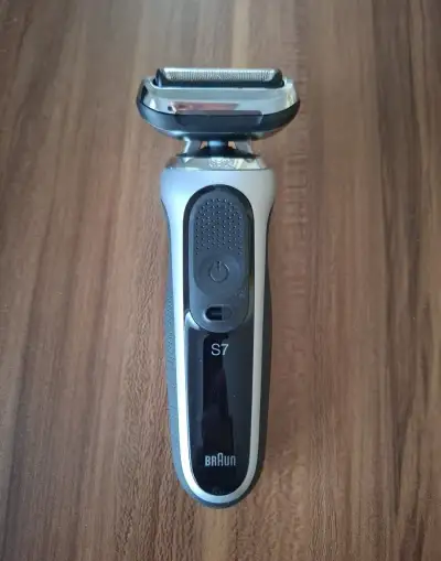 Braun Series 7