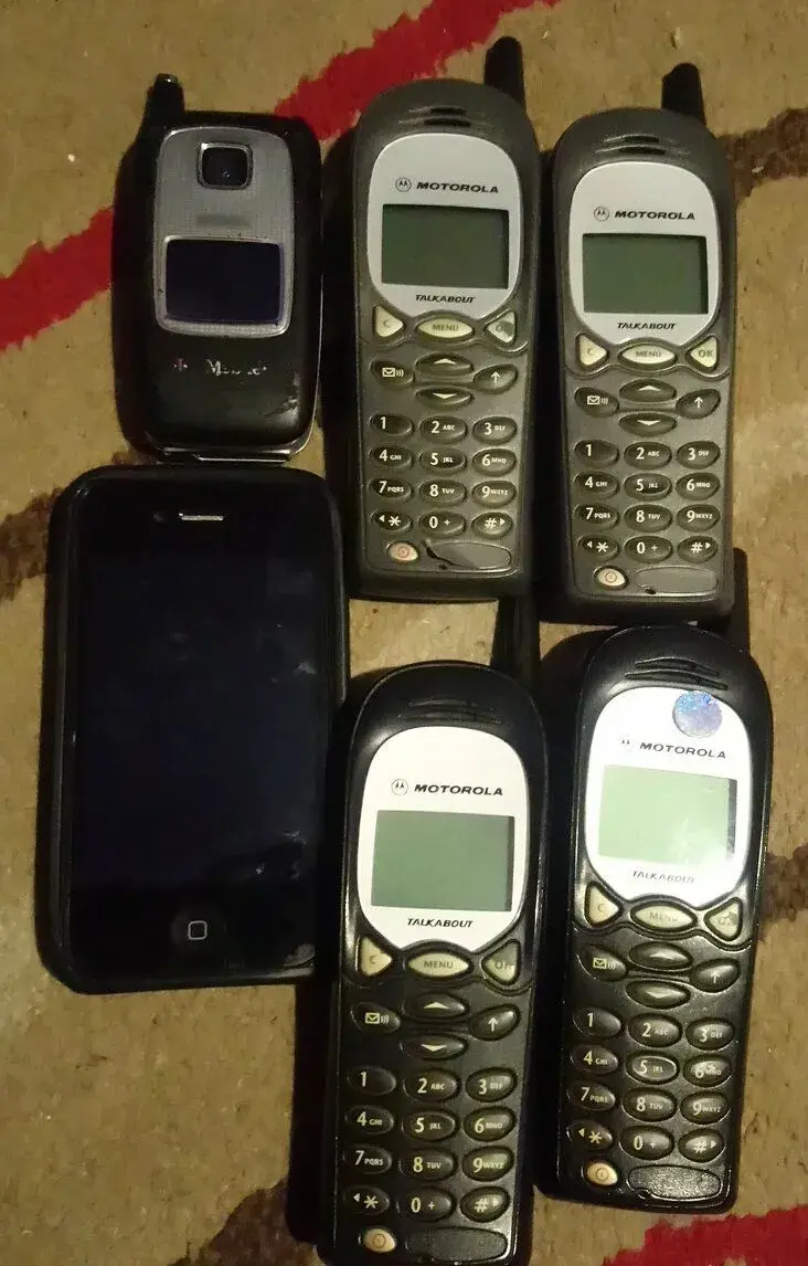 Nefunkčné mobily