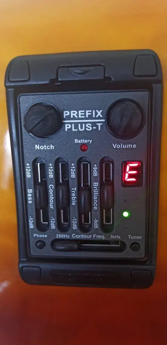El.ak. Gitaru Cort MR780FX + puzdro.Zn.cena.