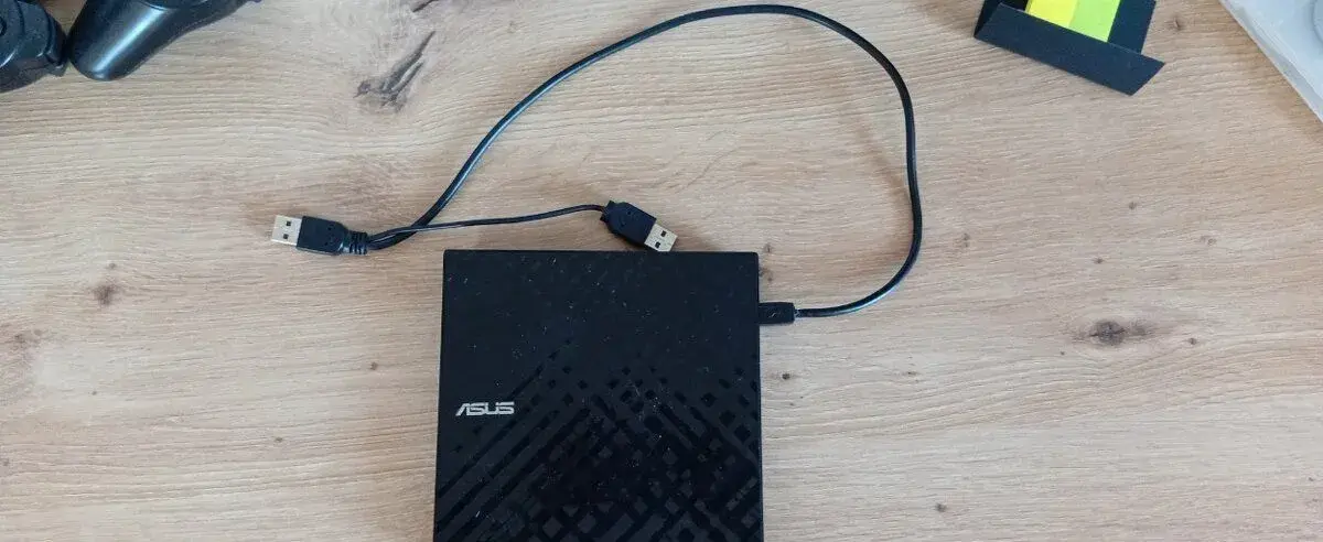 Externa DVD mechanika Asus