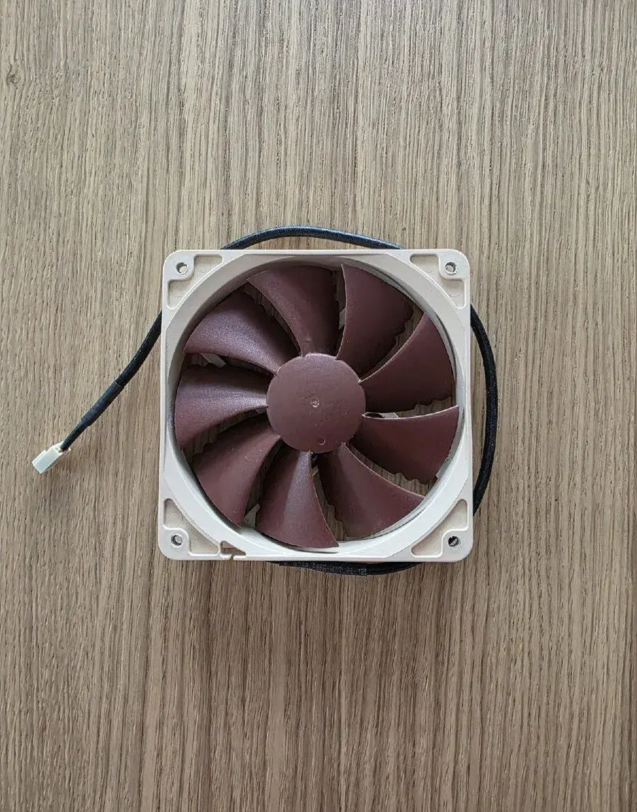 Noctua NF-P12 – prémiový tichý 120 mm ventilátor