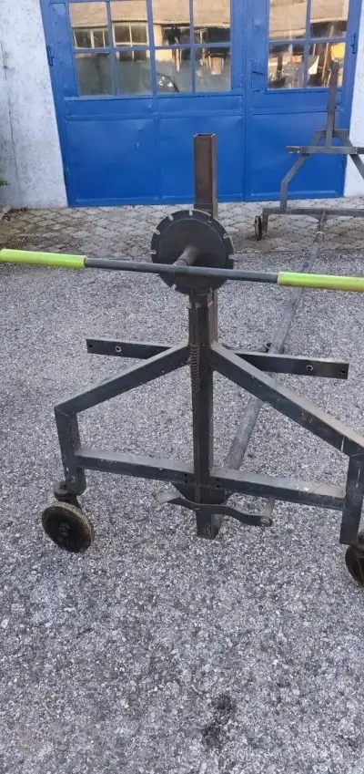 Manipulačný vozík na karosérie