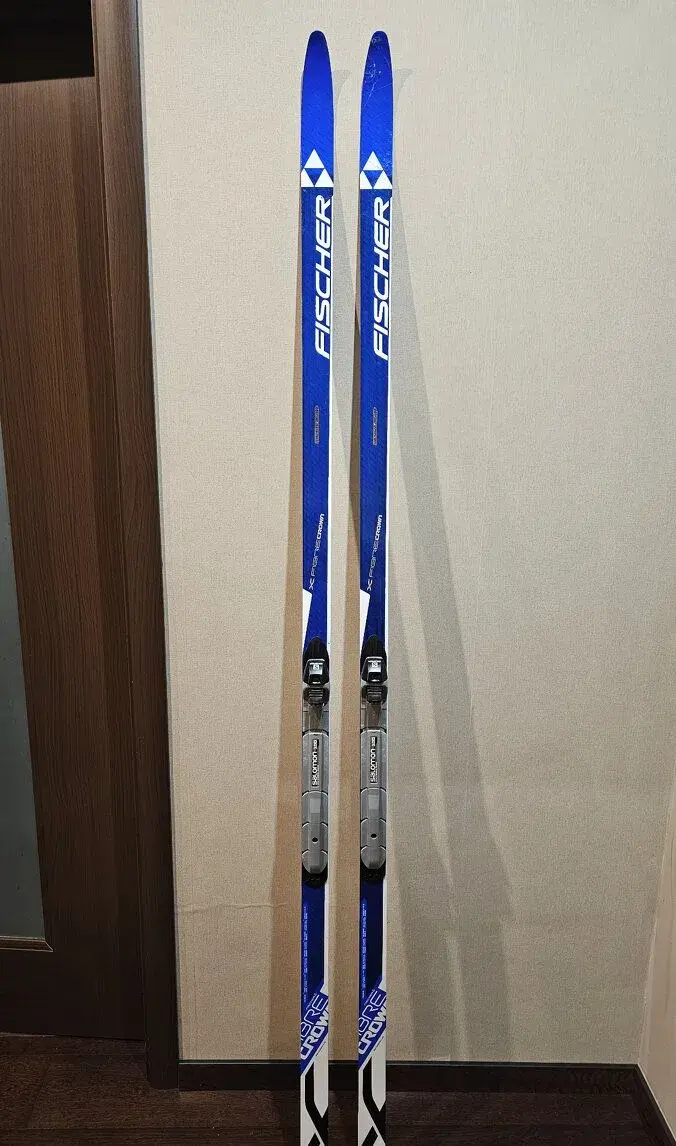 Bežky Fischer Fibre Crown EF, 194 cm, šupina, viazanie SNS