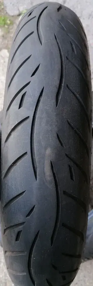 120/70 r18 pneu